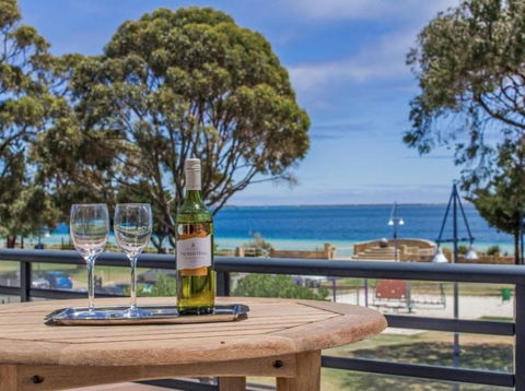 Seaside Escape Rockingham - Hotel Accommodation 0