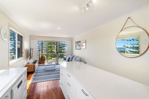 Seaspray 1 - Stone Throw From Main Beach - Hotel Accommodation 2