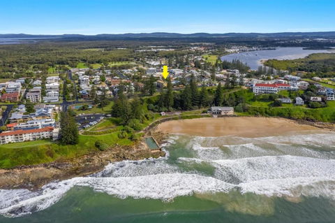 Seaspray 1 - Stone Throw From Main Beach - Hotel Accommodation 0