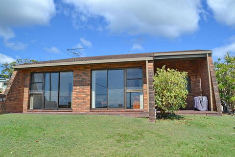 Seaview Townhouse 4 -Bring Your Own Linen. - Hotel Accommodation 1