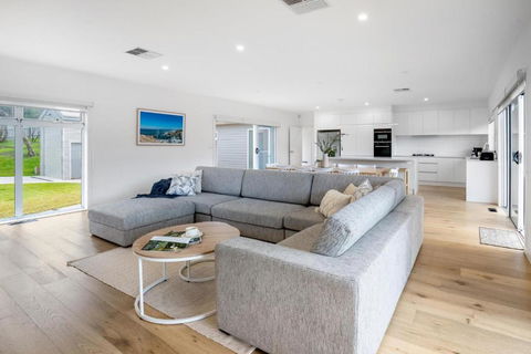 Serendipity - Stunning Rye Back Beach Escape - Hotel Accommodation 3