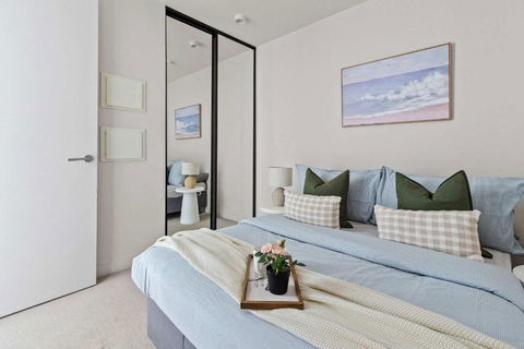 Serene 2BR Apartment In The Heart Of Melbourne - Hotel Accommodation 2