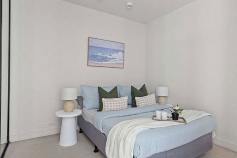 Serene 2BR Apartment In The Heart Of Melbourne - Hotel Accommodation 3