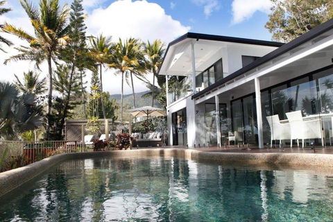 Serenity On Oak - Hotel Accommodation 3