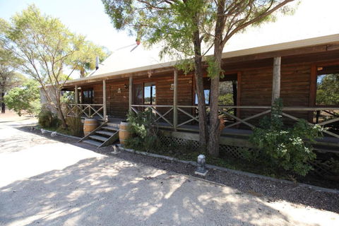 Silverpoint Estate - Hotel Accommodation 1