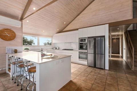 Silvertop Chalet - Hotel Accommodation 2