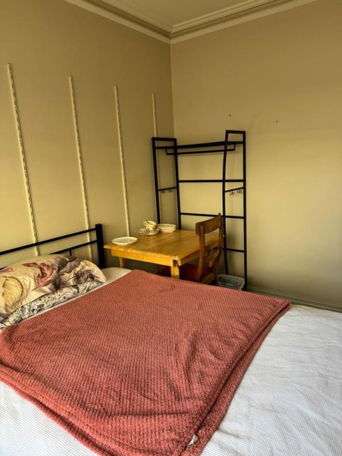 Single Room With Shared Bathroom 2 - Hotel Accommodation 3