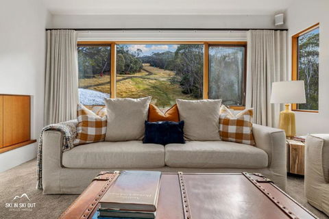 Ski In Ski Out 1 - Hotel Accommodation 3