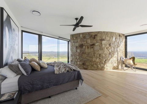 Sky High - Hotel Accommodation 3