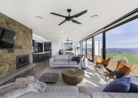 Sky High - Hotel Accommodation 2