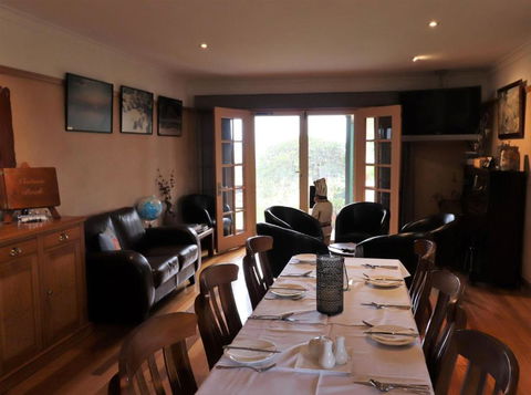 Snowy River Homestead - Hotel Accommodation 1