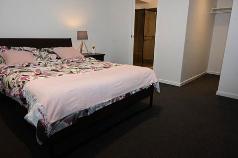 Spacious 4 Bedroom Retreat Fully Air Conditioned - Hotel Accommodation 3
