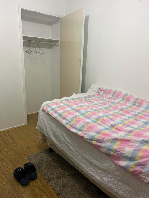 Springvale Single Room For Rent - Hotel Accommodation 1