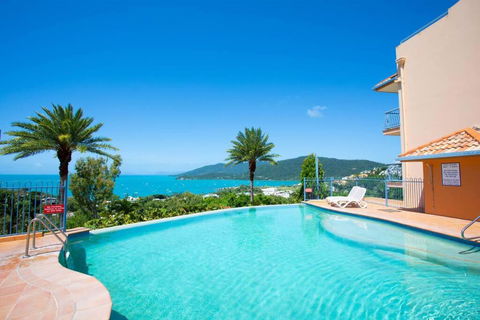 STAR VIEW 9, POOL, WIFI, SLEEP 4, BEST VIEWS IN AIRLIE - Hotel Accommodation 0