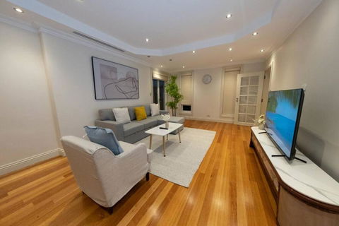 Sydney Strathfield 4 Bed Luxury House With Pool - Hotel Accommodation 1