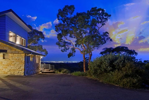 Sydney View - Hotel Accommodation 2