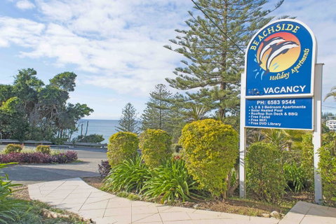 Beachside Holiday Apartments - Hotel Accommodation 1