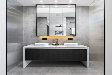 Beachside Lane - On The Beach, Water Views - Hotel Accommodation 1