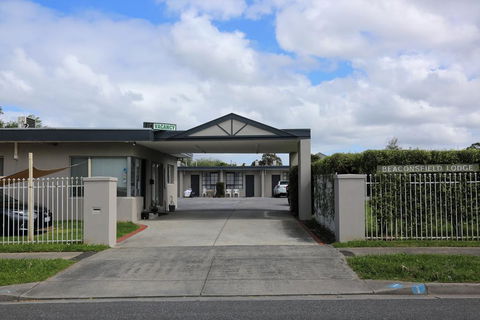 Beaconsfield Lodge Motel - Hotel Accommodation 0