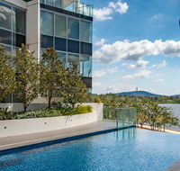 Beautiful Modern Lake View Apartment - Hotel Accommodation