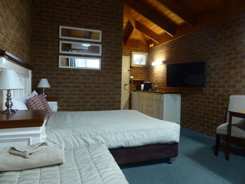 Beechworth Carriage Motor Inn - Hotel Accommodation 2