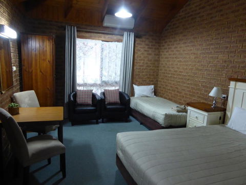 Beechworth Carriage Motor Inn - Hotel Accommodation 1