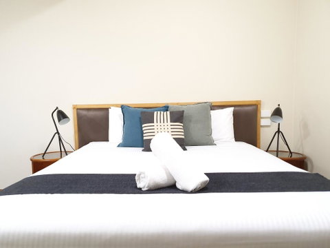 Bell Motel - Hotel Accommodation 0