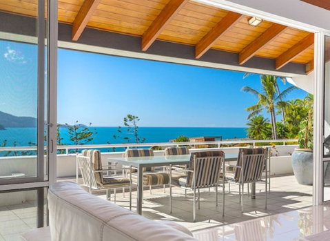 Bella Vista West 3 Luxury Ocean View High Ceilings Golf Buggy Sleeps 8 - Hotel Accommodation 1