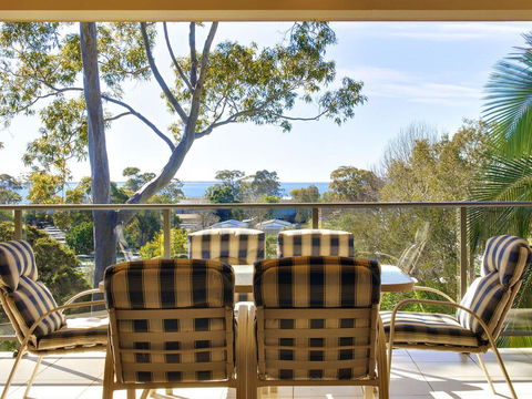 Bellima Beach House', 9 Jackson Close - Huge Duplex With Air Con And Fabulous Views - Hotel Accommodation 0
