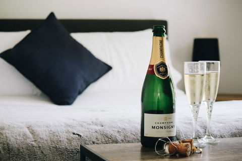 Bells Beach Cottages - Hotel Accommodation 1