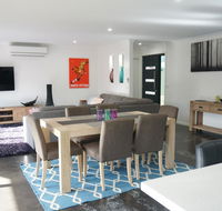 Ben's Place - modern  convenient - Hotel Accommodation