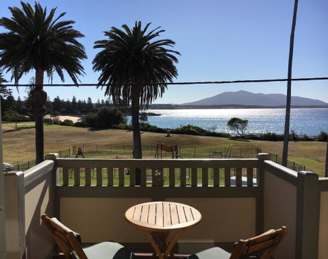 Bermagui Beach Hotel - Hotel Accommodation 0