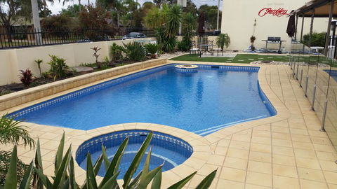 Best Western Chaffey Motor Inn - Hotel Accommodation 1