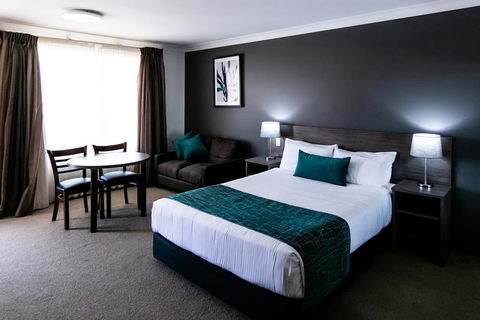 Best Western Plus Ambassador Orange - Hotel Accommodation 0