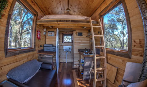 Big Tiny Seven Hills Tiny House, Tallarook - Hotel Accommodation 1
