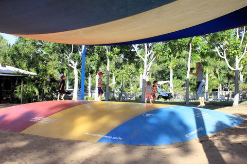 Big4 Aussie Outback Oasis Holiday Park - Hotel Accommodation 1