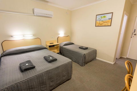 Billabong Motel - Hotel Accommodation 2