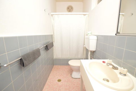 Billabong Motel - Hotel Accommodation 3