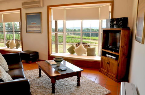Bimbadgen - Hotel Accommodation 2