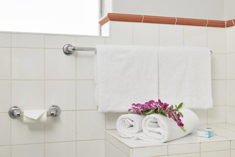 Birches Serviced Apartments - Hotel Accommodation 1