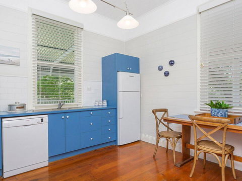 Blake House - Iconic Coastal Homestead - Hotel Accommodation 3