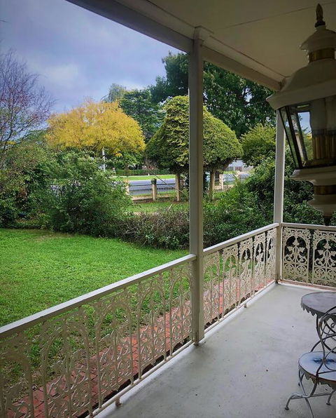 Blayney House - Hotel Accommodation 3