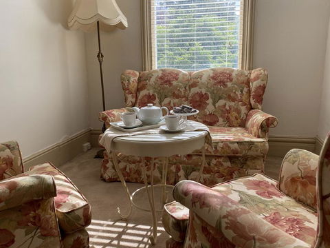 Blayney House - Hotel Accommodation 1