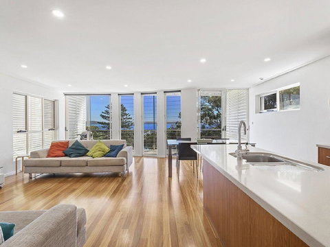 Blue Bird At Nelson Bay - Hotel Accommodation 0
