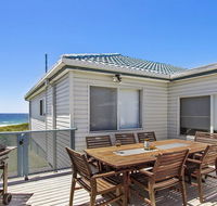 Blue Horizon - beachfront with fireplace - Hotel Accommodation