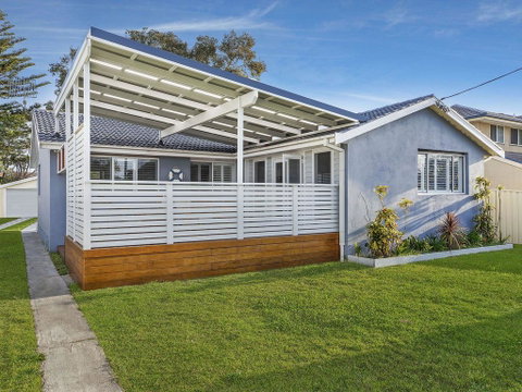 Blue Summer House - Hotel Accommodation 0