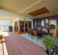 Blue Water Retreat - Upstairs - Hotel Accommodation