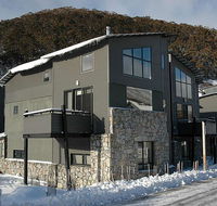 Blues Air 1 - Hotel Accommodation