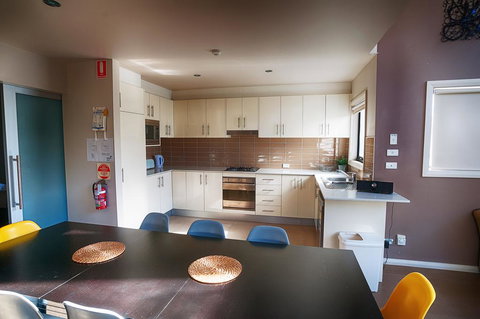 Blues Air 1 - Hotel Accommodation 1