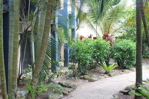 Bohemia Resort Cairns - Hotel Accommodation 3